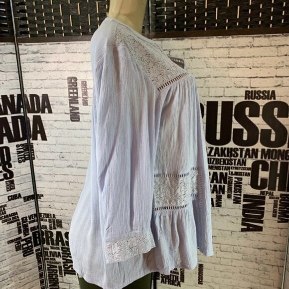 Ellos 10/12 Blue Lace Trim Split Neck Step- Hem 3/4 Sleeve Bohemian Top - Picture 3 of 6